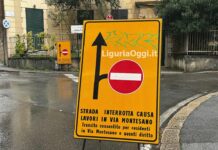 Genova, strada bloccata da mesi in via Montesano e la trappola dei cartelli cartello via Montesano castelletto