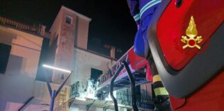 Pietra Ligure, cade dal secondo piano di una palazzina: 30enne all’ospedale