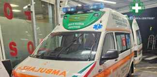 Genova, rissa su un autobus in piazza della Nunziata ambulanza croce bianca genovese