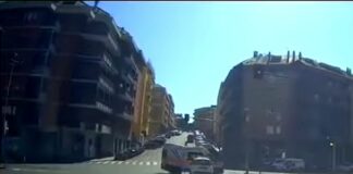 Genova, il video dell’incidente tra auto e ambulanza a San Martino incidente ambulanza San Martino