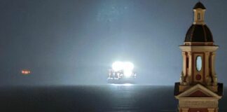 Voltri, la nave dei misteri che appare al tramonto e scompare all’alba nave luci Voltri Genova