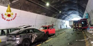 Autostrade, maxi incidente in A10: diversi feriti e sei veicoli coinvolti