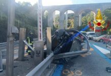 Autostrade, incidente all’uscita di Genova Est, macchina ribaltata Macchina ribaltata Genova Est