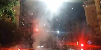 Sampdoria retrocessa in Serie C, tifosi genoani scendono in piazza a festeggiare Retrocessione Sampdoria festa tifosi Genoa