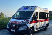 Varazze, incidente tra moto e scooter: grave un giovane ambulanza Croce Rossa Sanremo