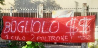 Elezioni Genova, striscioni con insulti, manifesti strappati e sui camion Bogliolo striscione insulti Genova Sturla