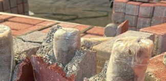 Genova, carico da 140 chili di eroina in porto, droga nascosta nei mattoni Genova sequestro cocaina porto mattoni