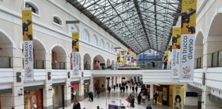 Genova, derubano un turista e fanno acquisti alla Fiumara: arrestati due giovani Fiumara Sampierdarena Genova centro commerciale