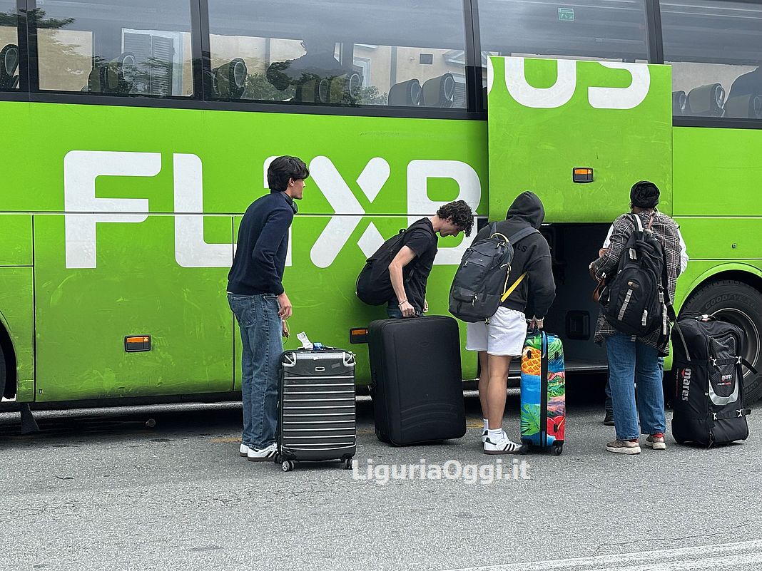 Flixbus bagagli turisti