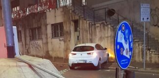 Genova, grave incidente in corso Gastaldi, auto contro la Casa dello Studente incidente Casa dello Studente 18 maggio 2025