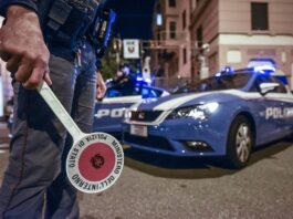 Polizia notte auto