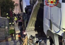 Quezzi camion incastrato Costa dei Ratti 1 maggio 2025