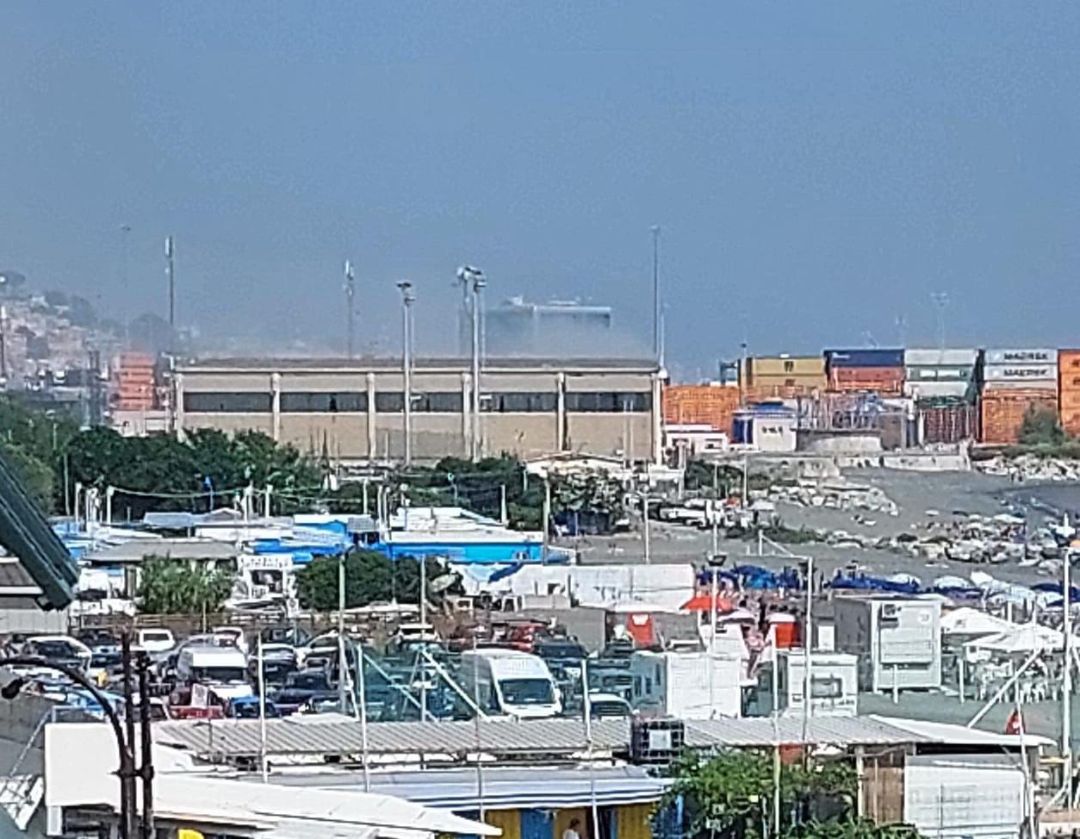 Incendio ex cantieri navali Costaguta sotto controllo