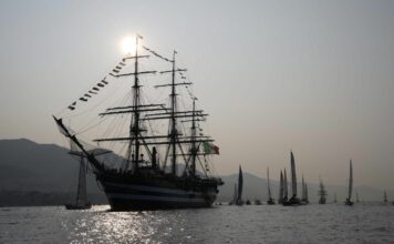 Nave Amerigo Vespucci Genova (2)