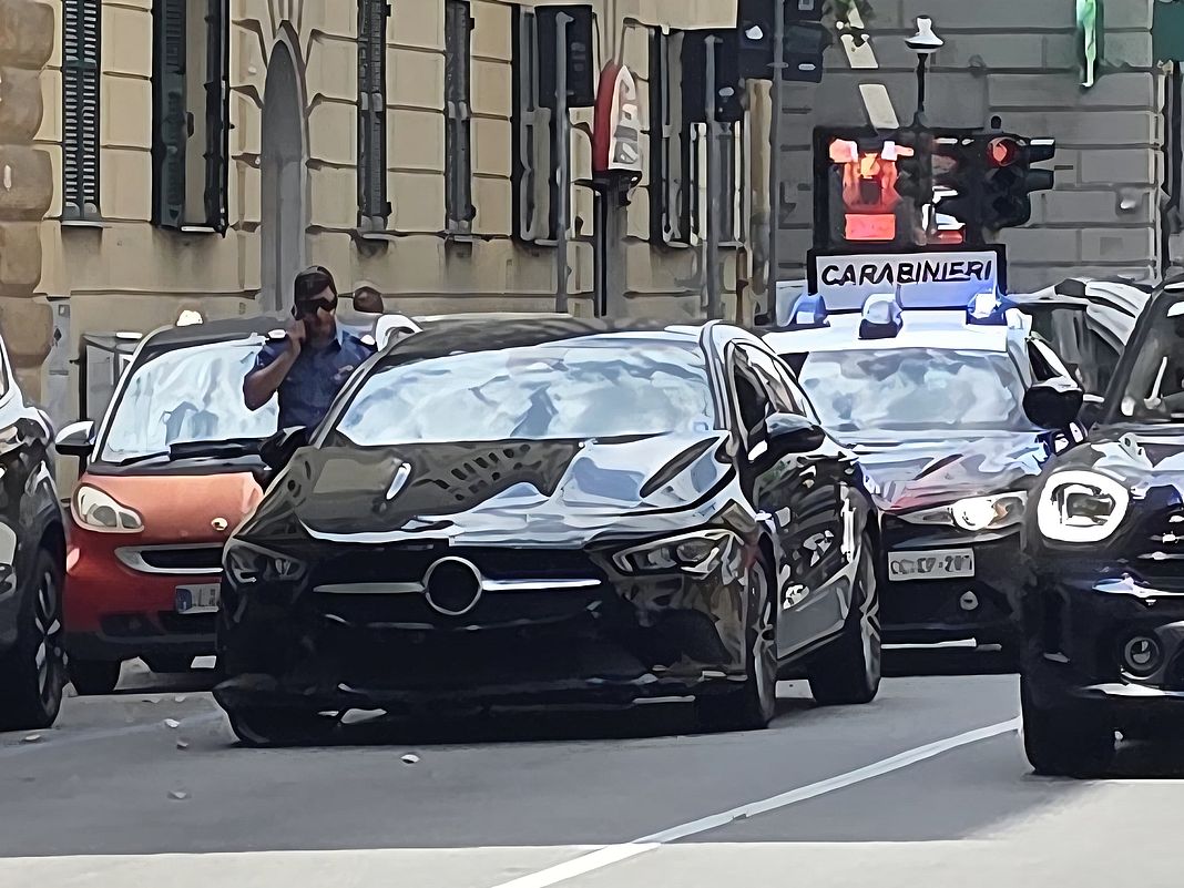 auto inseguimento Foce