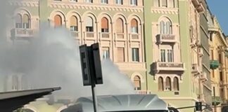 Genova, principio di incendio su un Bus a Brignole autobus amt fumo Brignole