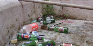 Albenga, il quartiere Vadino contro la Mala Movida, parte l’esposto bottiglie spazzatura movida