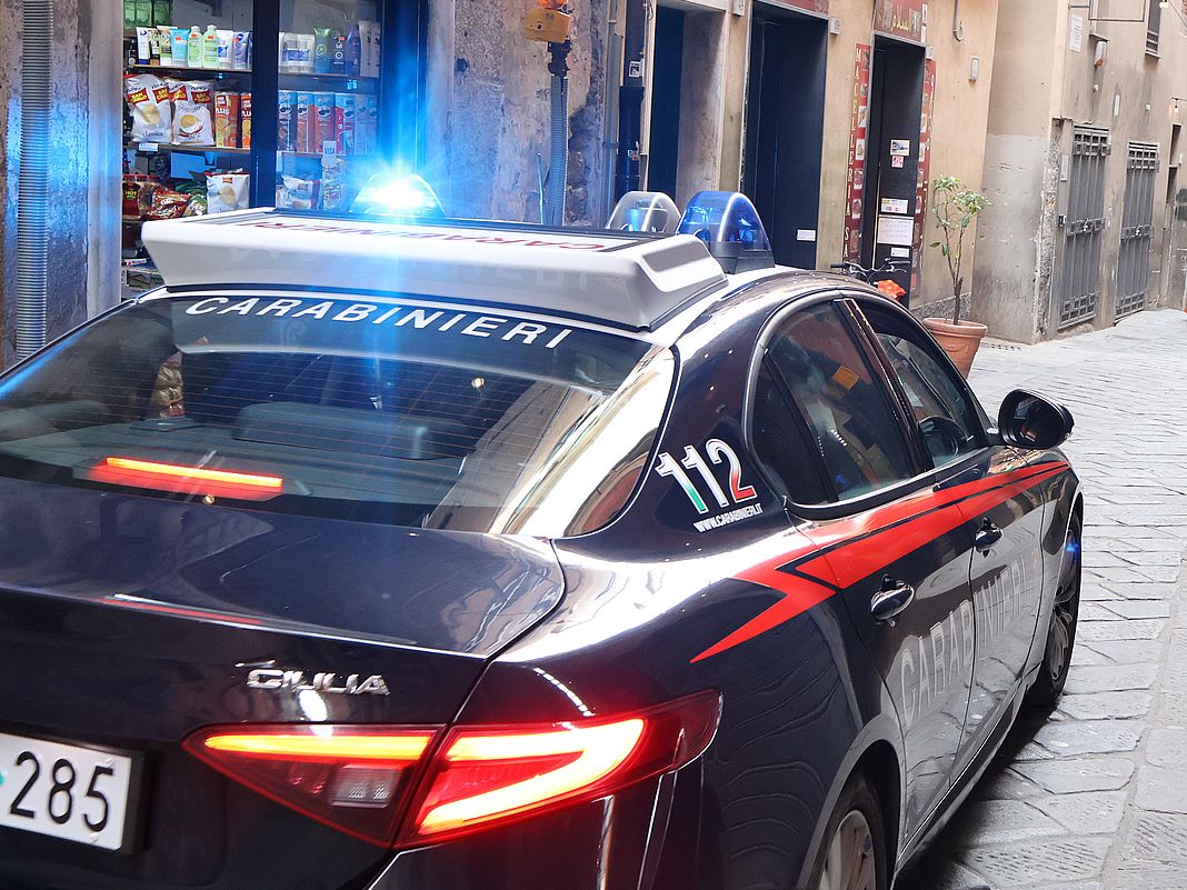carabinieri, vicoli, Genova