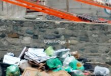 Ambiente, studenti puliscono le spiagge di Vernazzola, Sturla, Priaruggia e Quinto Pegli spiaggia sporca