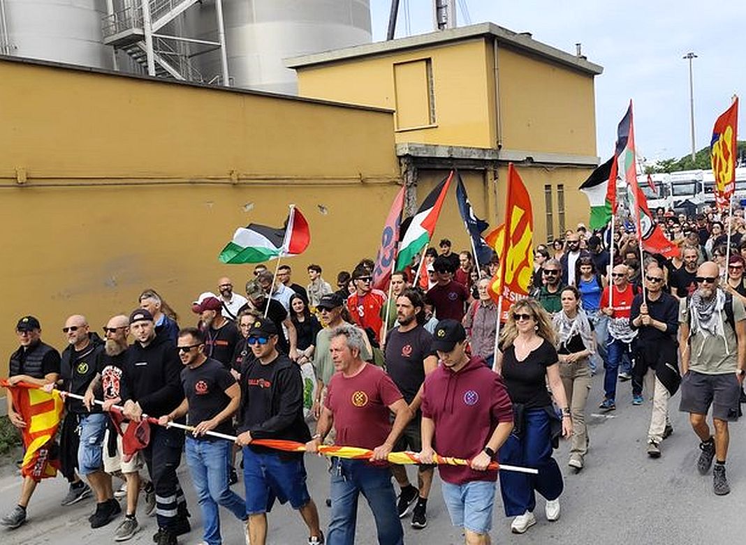 portuali Genova contro armi israele