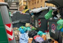 Genova, bidoni pieni e rifiuti per strada: diversi episodi in città spazzatura rifiuti bidoni pieni Genova