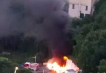 Genova, auto in fiamme al Cep incendio auto Cep via Montanella