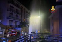 Genova, tubatura rotta a Pegli e fontana d’acqua da oltre dieci metri Perdita acqua Pegli
