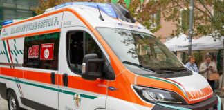 Genova, tragico incidente in via Perlasca: morto un uomo ambulanza croce verde sestri ponente genova