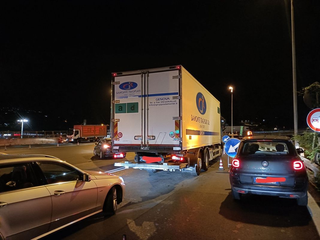 Bolzaneto chiusa rampa autostrada A7