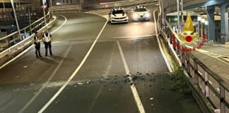 Genova, la Sopraelevata cade a pezzi, intervento dei vigili del fuoco sopraelevata crollo detriti 28 luglio 2025