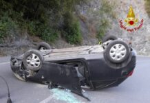 Ranzo, auto ribaltata sulla ss 453, arrivano i vigili del fuoco auto ribaltata Ranzo