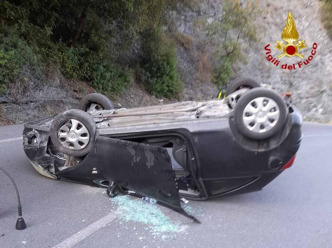 auto ribaltata Ranzo