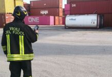 Genova, svuotata in Porto la cisterna che perdeva liquido infiammabile cisterna liquido infiammabile porto Genova