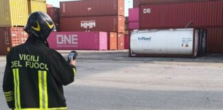 Genova, svuotata in Porto la cisterna che perdeva liquido infiammabile cisterna liquido infiammabile porto Genova