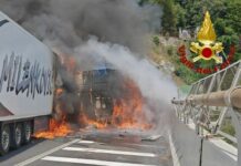 incendio camion autostrada a26 14 agosto 2025