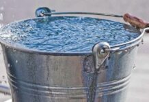 Alassio, malore dopo i gavettoni di Ferragosto, indagini secchio d'acqua