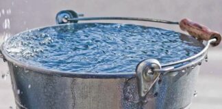 Alassio, malore dopo i gavettoni di Ferragosto, indagini secchio d'acqua