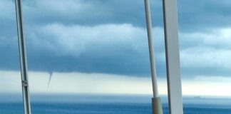 Genova, tromba marina al largo di Quinto tromba marina Quinto