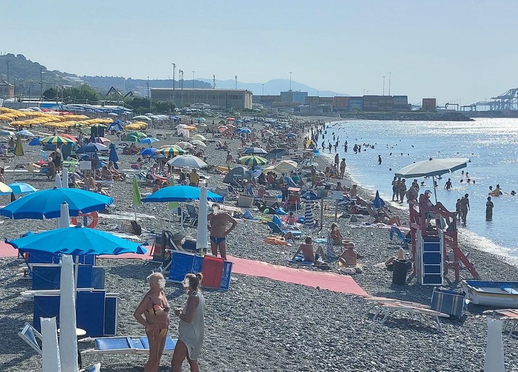 spiaggia Voltri