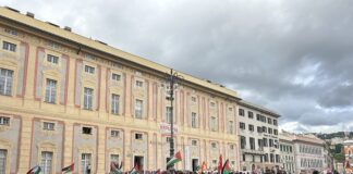 Sciopero generale a Genova, il corteo è arrivato in centro manifestazione palestina sciopero generale