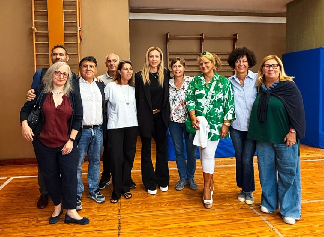Salis visita primo giorno di scuola