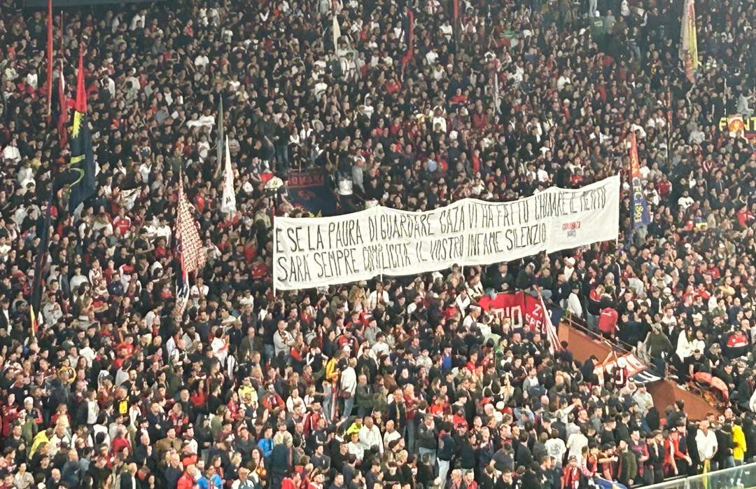 Striscione tifosi Genoa Gaza