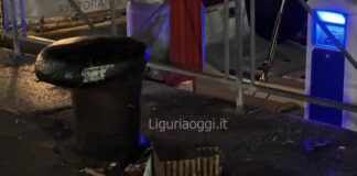 Genova, fuochi d’artificio tra le barche al Porto Antico, paura e caos Fuochi d'artificio Porto Antico