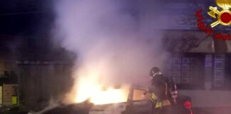 Genova, auto in fiamme a Pontedecimo pontedecimo incendio auto 22 settembre 2025