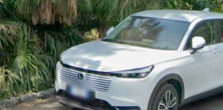 Genova, posteggi sui marciapiedi, disabili dimenticati? posteggi marciapiede corso Montegrappa