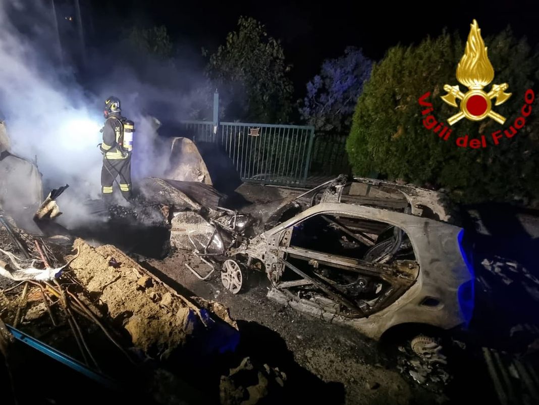 sanremo auto fiamme 14 settembre 2025