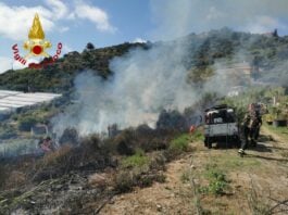 Incendi in Liguria, da sabato scatta lo stato di grave pericolosità Sanremo incndio via Buonboschetto