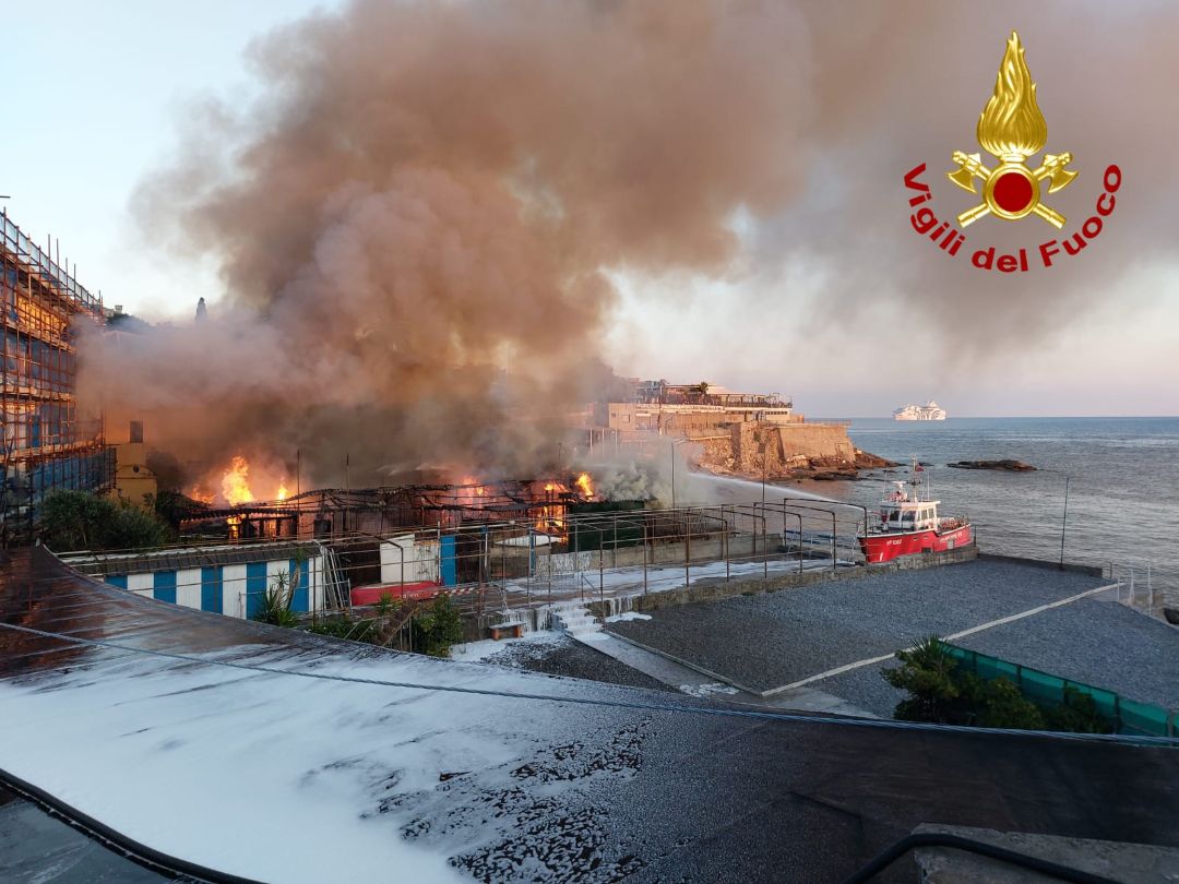 Incendio Quarto vigili del fuoco