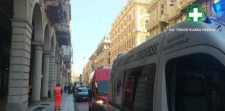Genova, valigia sospetta abbandonata in via XX Settembre: sul posto gli artificieri Pacco sospetto via XX Settembre