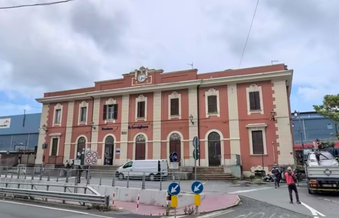 Stazione ferroviaria Cornigliano